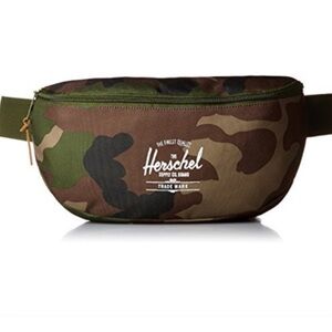 Herschel Supply Company Camo Fanny Pack belt bag in signature camo NWOT